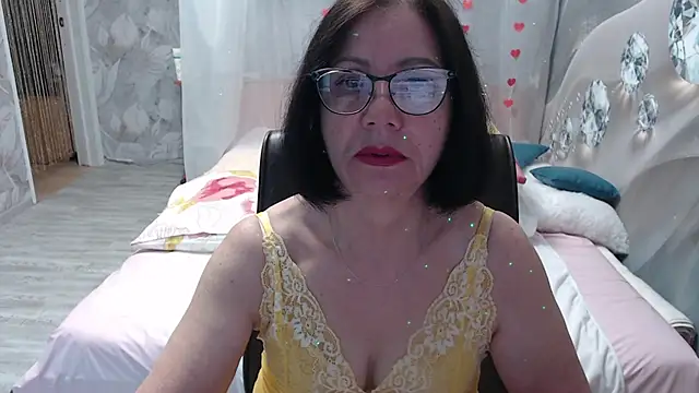 OlgaHottie online show from April 5, 2026, 11:33 pm