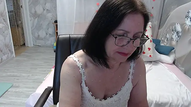 OlgaHottie online show from May 30, 2026, 12:06 am