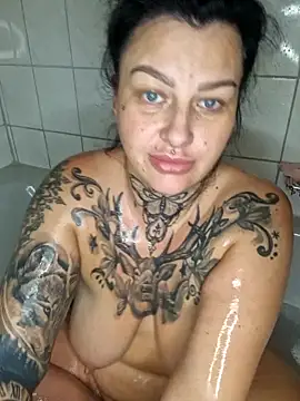 Anna Adrian tatto online show from December 8, 2024, 5:11 pm