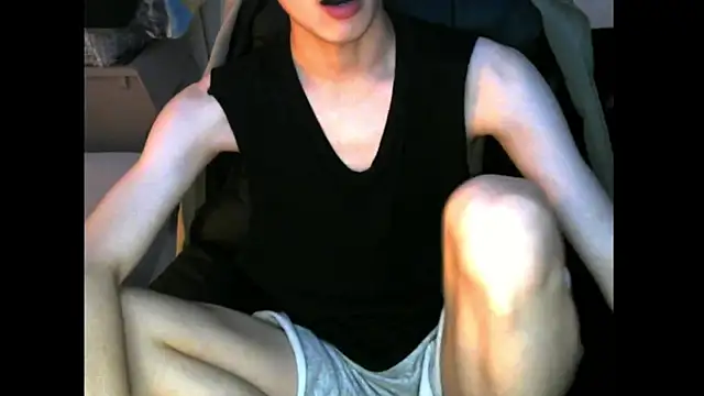 Ray175oo online show from November 6, 2025, 4:55 pm