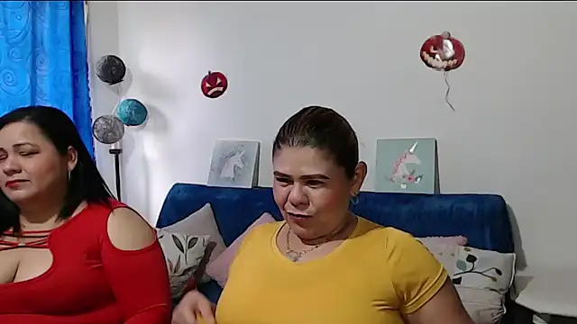 Snapshot of NATHYHOTT chatting on October 16, 2025, 12:02 pm NATHYHOTT online show from October 16, 2025, 12:02 pm