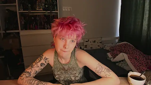 School Love online show from March 9, 2026, 7:12 am