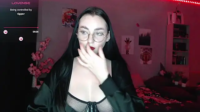 Fluffy Tiffy online show from March 21, 2025, 4:06 am