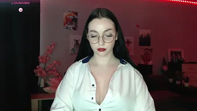 Fluffy Tiffy online show from March 13, 2025, 3:22 am