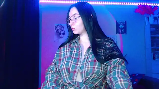 Fluffy Tiffy online show from October 29, 2025, 12:09 am