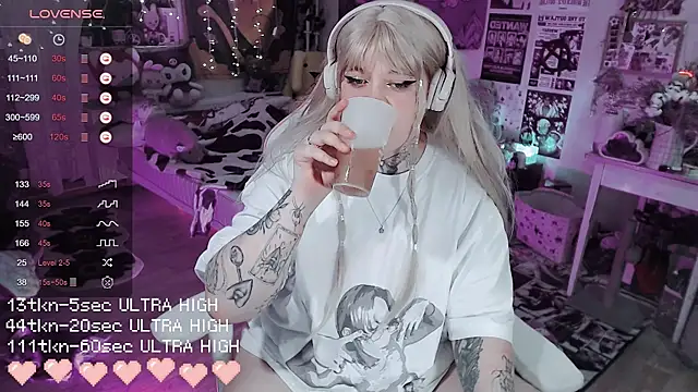 Snapshot of noori__hope chatting on December 20, 2025, 8:44 pm noori hope online show from December 20, 2025, 8:44 pm