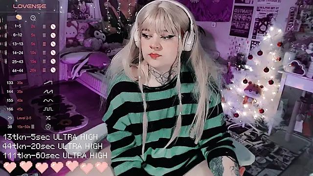 Snapshot of noori__hope chatting on December 22, 2025, 8:53 pm noori hope online show from December 22, 2025, 8:53 pm