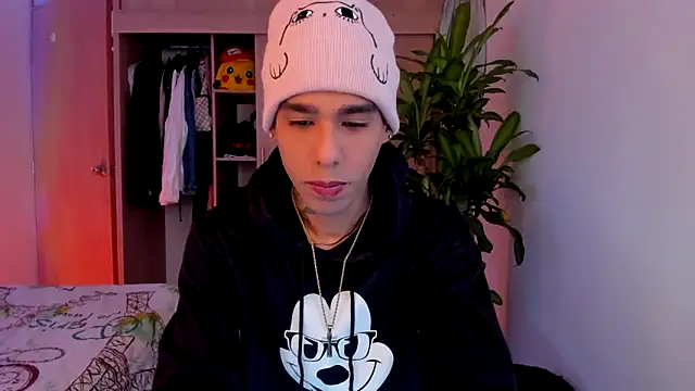 aldrinwhite online show from December 16, 2025, 2:54 pm