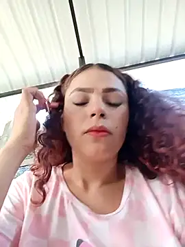 Snapshot of Mommy-Hot chatting on September 15, 2025, 1:22 pm Mommy-Hot online show from September 15, 2025, 1:22 pm