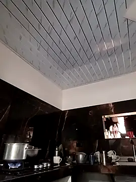 Mommy-Hot online show from December 19, 2025, 1:24 pm