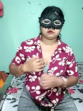 Snapshot of Mourani24 chatting on February 18, 2026, 6:37 pm Mourani24 online show from February 18, 2026, 6:37 pm