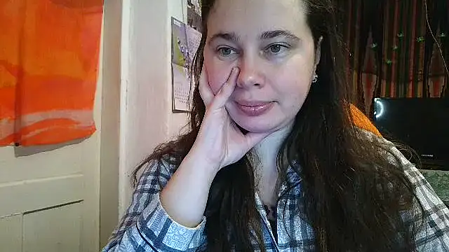 Cora Maro online show from November 3, 2025, 12:16 am