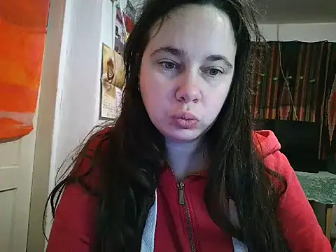 Cora Maro online show from November 12, 2025, 10:35 pm