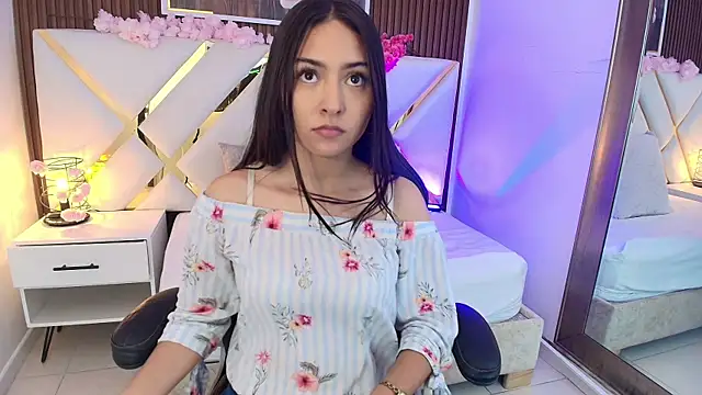 Emelie Ch1 online show from July 9, 2026, 1:28 am