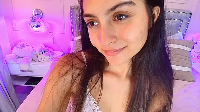 Snapshot of Emelie_Ch1 chatting on January 12, 2025, 11:39 am Emelie Ch1 online show from January 12, 2025, 11:39 am