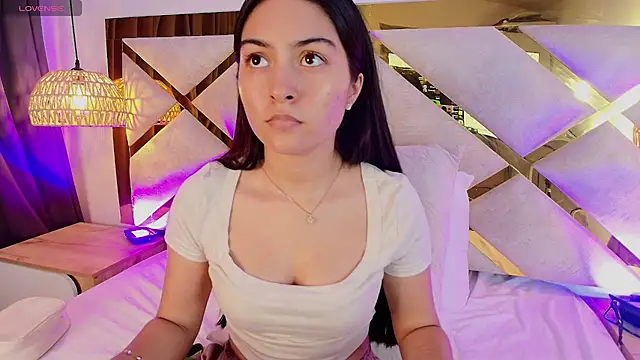 Emelie Ch1 online show from April 30, 2026, 7:15 am