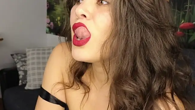 MadameDeFeu online show from September 17, 2025, 10:39 am