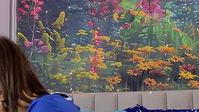 MadameDeFeu online show from February 13, 2025, 2:31 pm