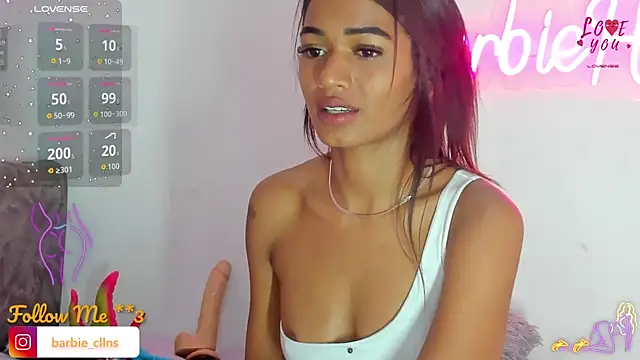 BarbieHotLaura online show from October 9, 2025, 1:39 am