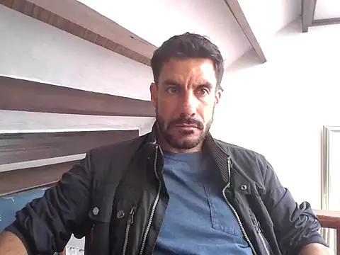 elkike1980 online show from April 16, 2026, 4:19 pm