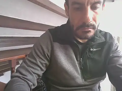 elkike1980 online show from May 21, 2026, 2:36 pm