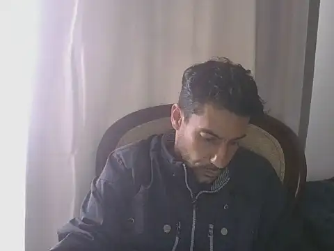 elkike1980 online show from May 7, 2026, 2:31 pm