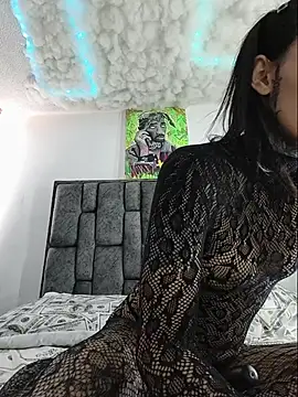 Nicole420squirt online show from March 31, 2026, 5:37 pm