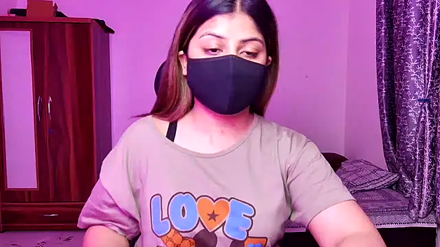 Snapshot of Hoty-Shivangi chatting on May 17, 2026, 10:21 pm Hoty-Shivangi online show from May 17, 2026, 10:21 pm