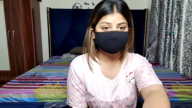 Snapshot of Hoty-Shivangi chatting on May 23, 2026, 2:05 pm Hoty-Shivangi online show from May 23, 2026, 2:05 pm