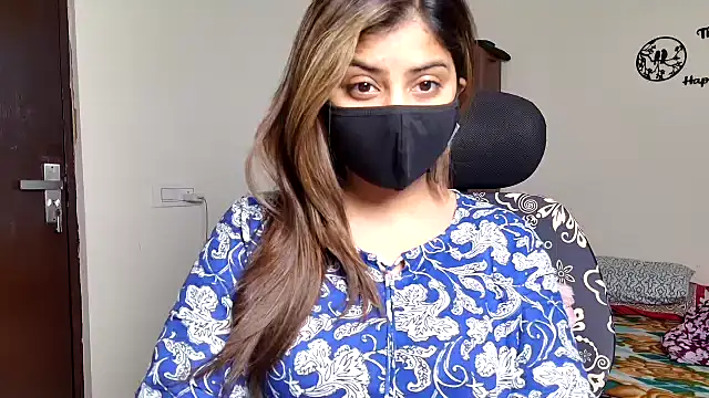 Snapshot of Hoty-Shivangi chatting on February 25, 2026, 8:36 am Hoty-Shivangi online show from February 25, 2026, 8:36 am