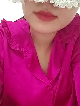 girldam95 online show from May 18, 2026, 6:51 am