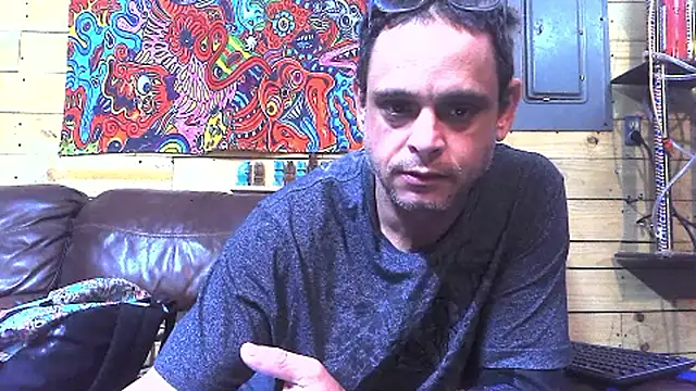 Snapshot of Buffshagswell chatting on December 17, 2025, 4:45 pm Buffshagswell online show from December 17, 2025, 4:45 pm