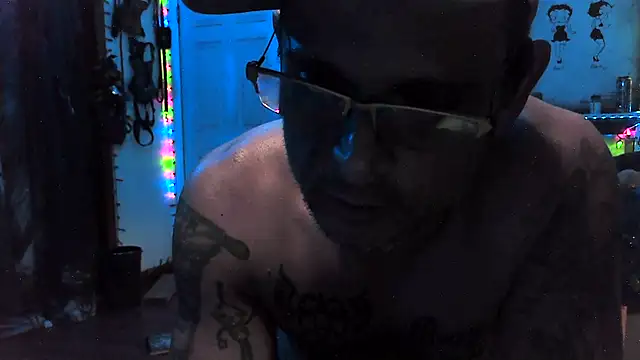 Snapshot of Buffshagswell chatting on May 9, 2026, 6:17 am Buffshagswell online show from May 9, 2026, 6:17 am