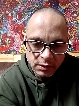 Snapshot of Buffshagswell chatting on December 22, 2025, 4:18 pm Buffshagswell online show from December 22, 2025, 4:18 pm