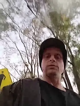 Snapshot of Buffshagswell chatting on December 20, 2025, 10:45 pm Buffshagswell online show from December 20, 2025, 10:45 pm