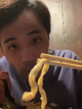 ryusei18570 online show from April 11, 2026, 4:42 am