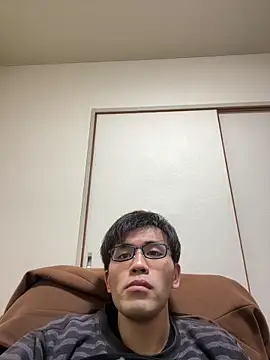 Snapshot of ryusei18570 chatting on February 14, 2025, 2:54 pm ryusei18570 online show from February 14, 2025, 2:54 pm