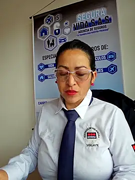 Snapshot of MARIANA-12_ chatting on October 18, 2025, 12:18 pm MARIANA-12 online show from October 18, 2025, 12:18 pm