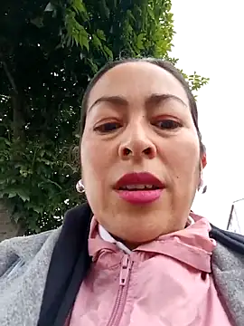Snapshot of MARIANA-12_ chatting on October 3, 2025, 11:56 am MARIANA-12 online show from October 3, 2025, 11:56 am