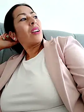 Snapshot of MARIANA-12_ chatting on March 3, 2025, 2:06 pm MARIANA-12 online show from March 3, 2025, 2:06 pm