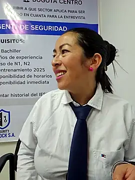 Snapshot of MARIANA-12_ chatting on October 7, 2025, 3:46 pm MARIANA-12 online show from October 7, 2025, 3:46 pm