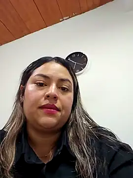 Snapshot of MARIANA-12_ chatting on October 12, 2025, 11:55 am MARIANA-12 online show from October 12, 2025, 11:55 am