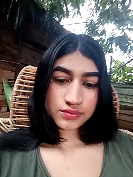 Julix A online show from February 8, 2026, 8:17 pm