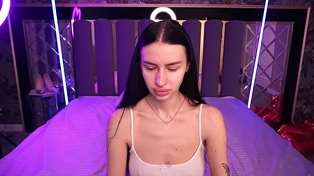 Snow WhiteeeX online show from February 9, 2026, 6:44 am