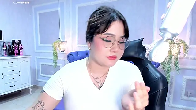 Snapshot of AHRI_LEE chatting on February 12, 2025, 8:16 am AHRI LEE online show from February 12, 2025, 8:16 am