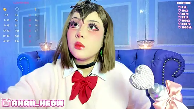 Snapshot of AHRI_LEE chatting on January 18, 2025, 4:04 am AHRI LEE online show from January 18, 2025, 4:04 am