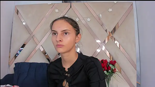 ninaht online show from November 21, 2025, 8:30 pm