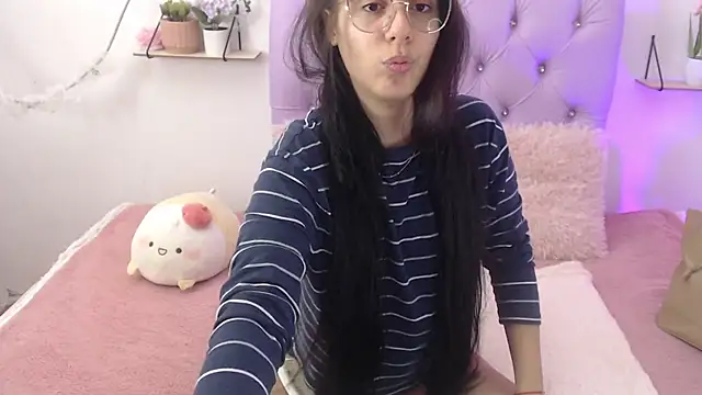 Freyja 01 online show from March 21, 2025, 9:23 pm