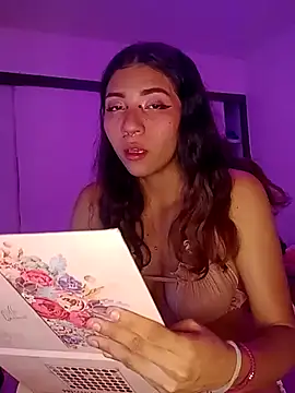 Carlacutte online show from February 4, 2025, 2:39 am