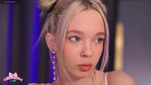  AlinaBailey online show from February 24, 2026, 7:42 am